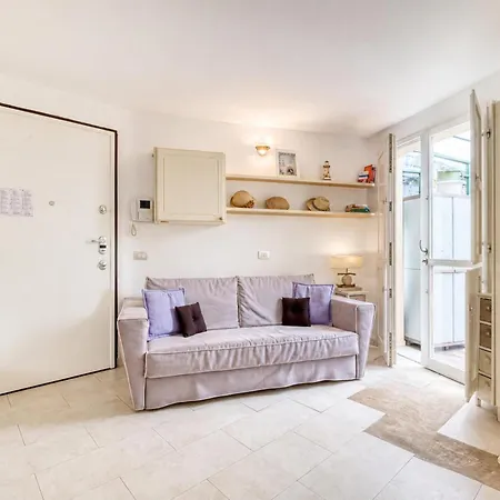 Apartament With Garden - Happy *