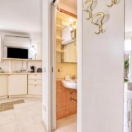 Apartament With Garden - Happy *
