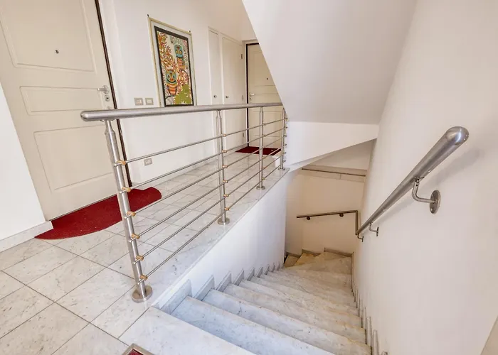 With Garden - Happy דירה מנטון