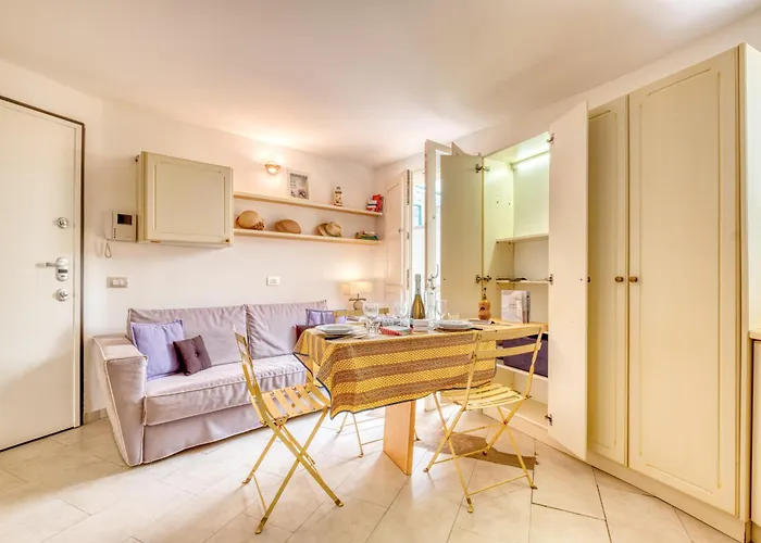 דירה With Garden - Happy מנטון